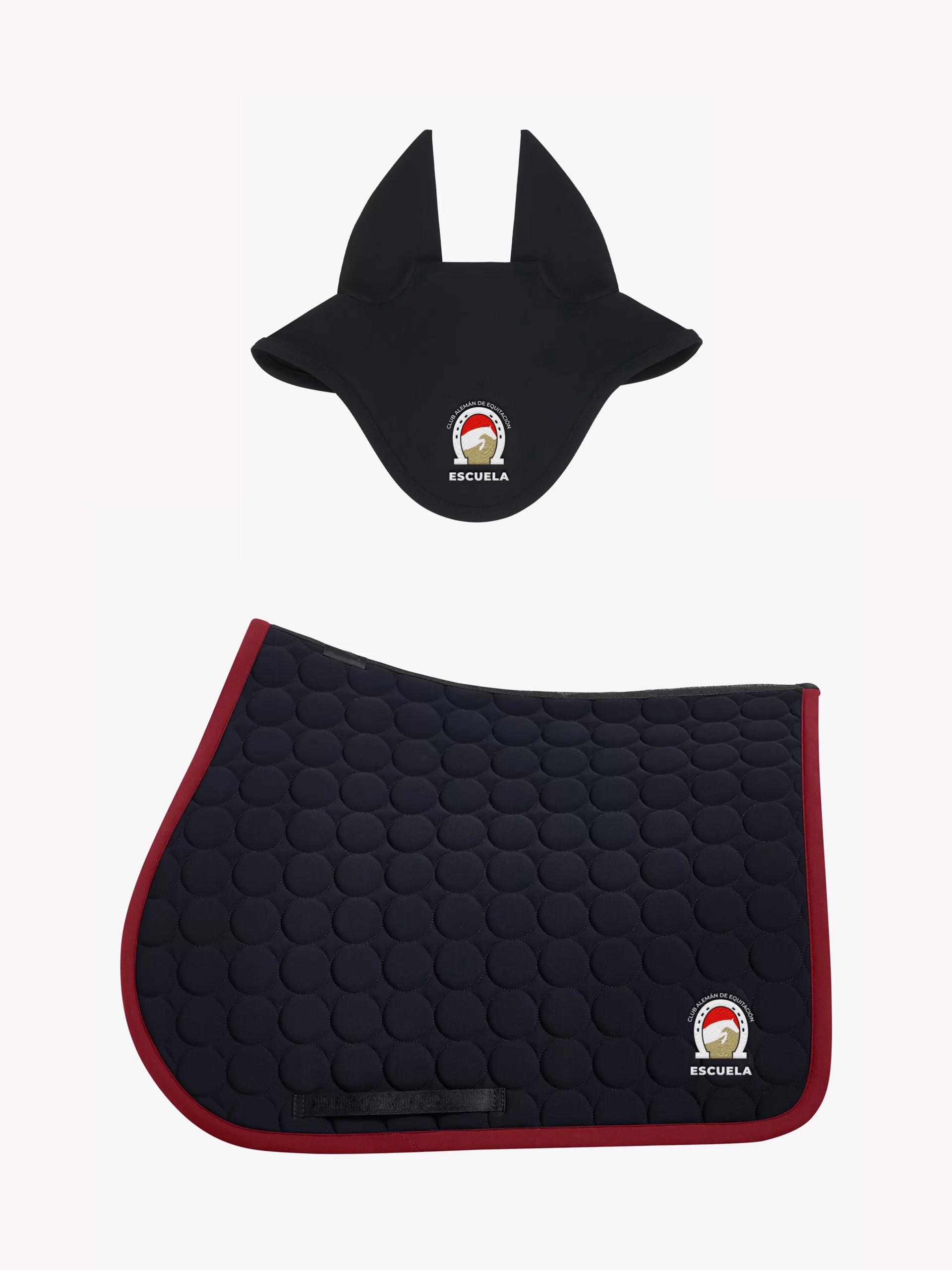 Mockup de aplicacion de la marca en mandiles y orejeras para caballos de equitación